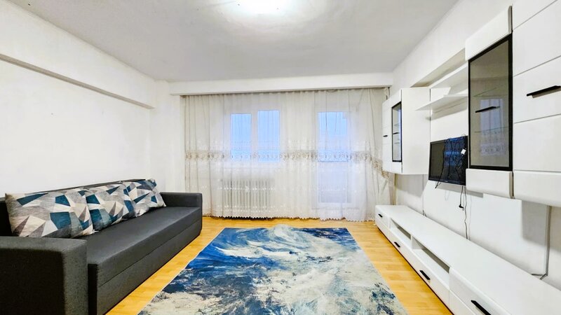 Basarabia, apartament 3 camere decomandat, 80 mp, 2 bai, bloc 1986